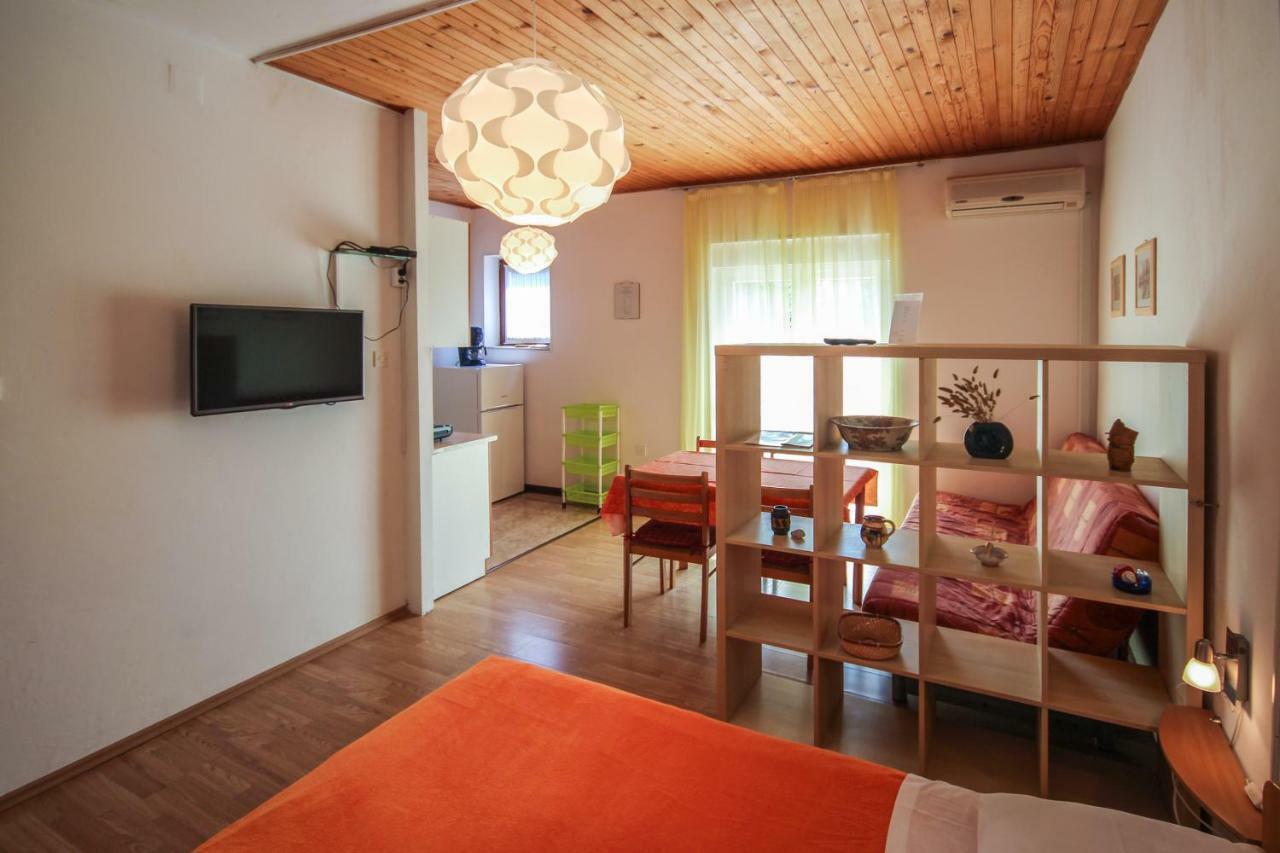 Cukon Holiday Home Medulin Exterior photo